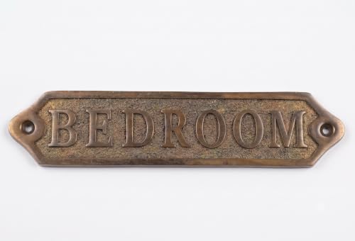 Restroom Door Sign Nishpax Vintage Metal Guest Plaque, Antique Brass Finish Decorative Cast Metal Door Plate for Bathroom, Farmhouse, Industrial & Commercial Decor - color: BEDROOM