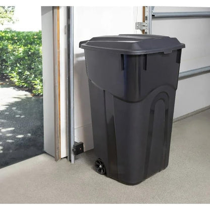 32 Gallon Wheeled Plastic Garbage Can, Black