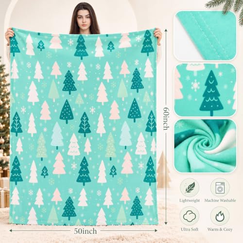 Kinlop 40 Packs Fleece Blanket Bulk 60 x 50 Inch Soft Lightweight Fleece Blanket Warm Throw Blankets Plush Pet Blankets for Bed Couch Sofa Home Office Wedding Camping Gifts (Christmas Tree) - color: Christmas Tree